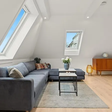 Charming With Stunning View Apartment