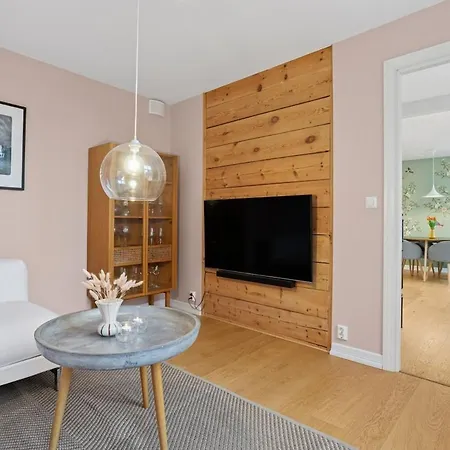 Charming With Stunning View Bergen