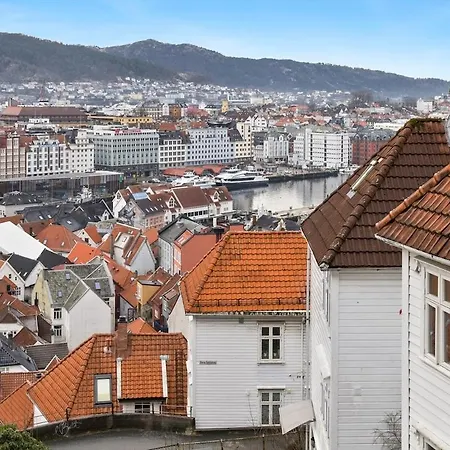 Charming With Stunning View Bergen
